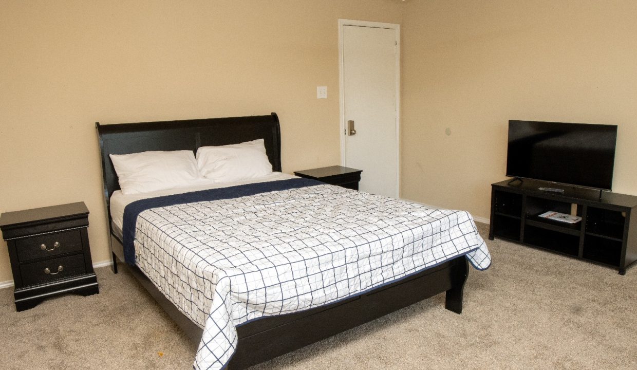 Queen bed